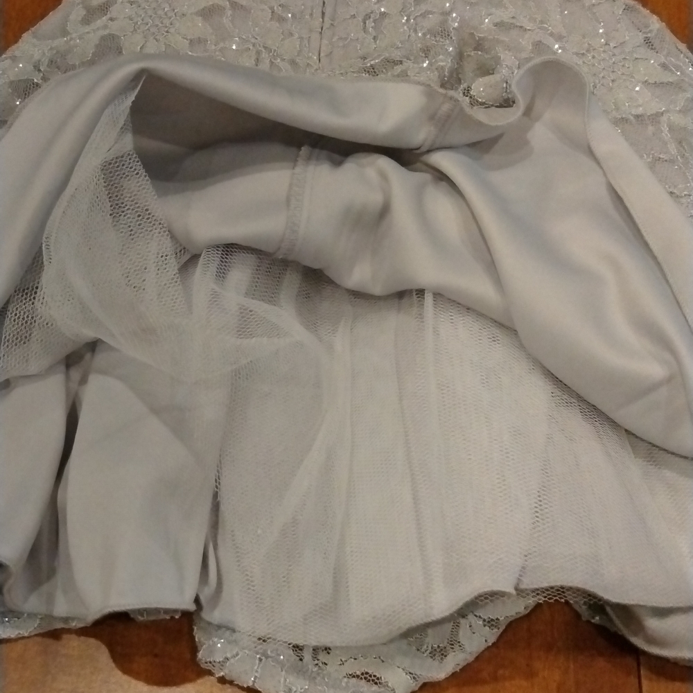 𝅺LACEY dress size 0. Nice for prom - Picture 5 of 8
